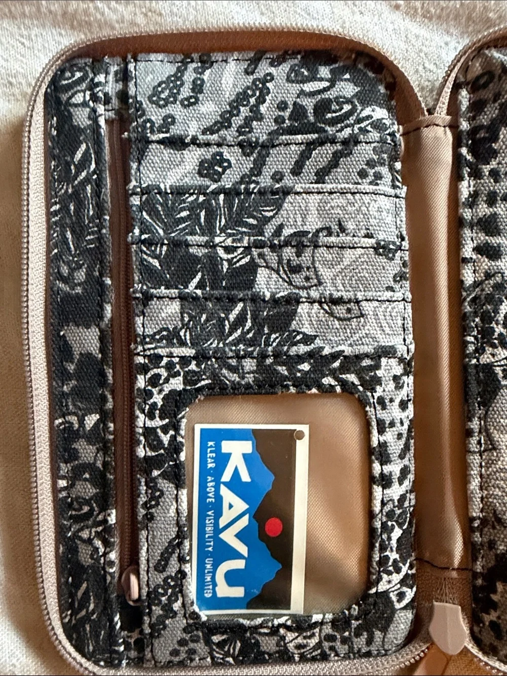 Go Time Cross Body Wallet - Women's